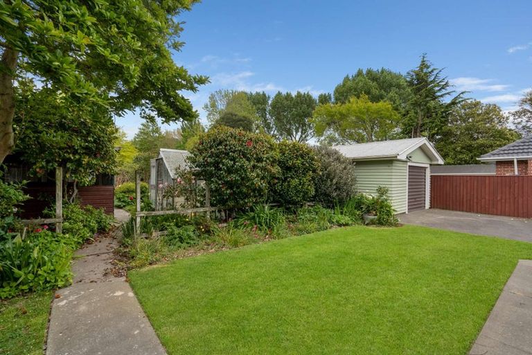 Photo of property in 91 Withells Road, Avonhead, Christchurch, 8042