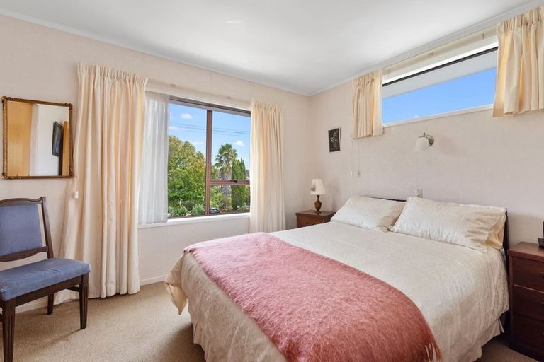 Photo of property in 2/6 Philson Terrace, Browns Bay, Auckland, 0630