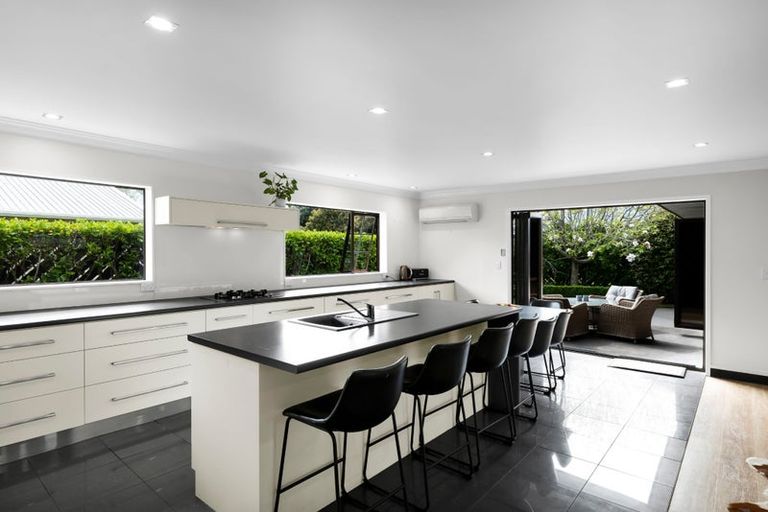 Photo of property in 74 Rata Street, Hawera, 4610