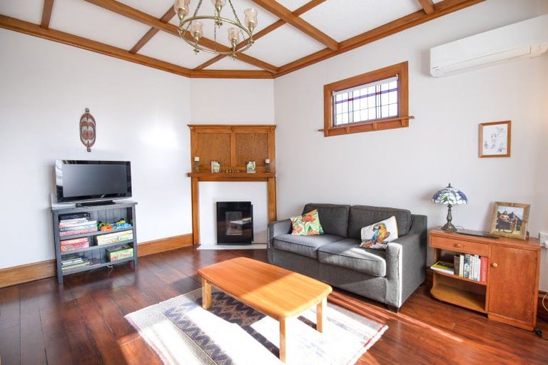 Photo of property in 2 Todd Street, Napier South, Napier, 4110