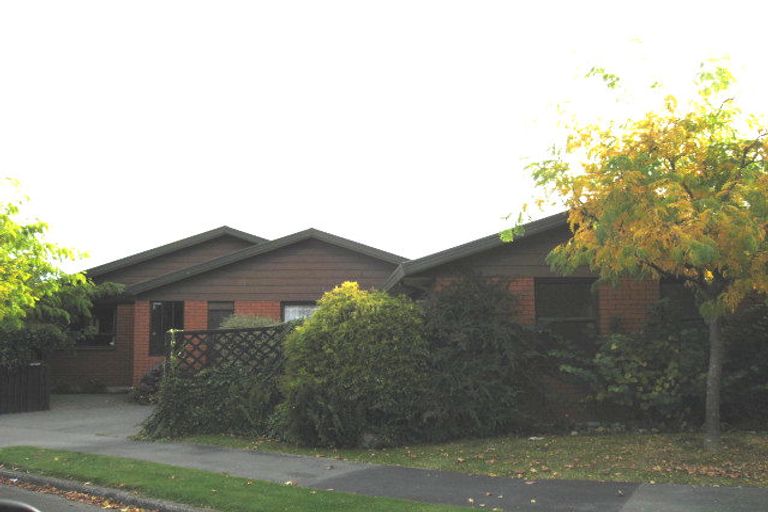 Photo of property in 17 Ashfield Place, Ilam, Christchurch, 8041