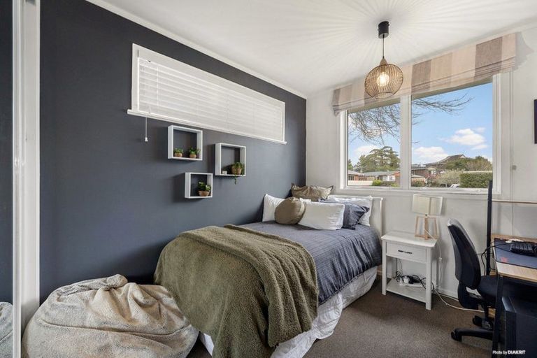 Photo of property in 3 Realm Place, Massey, Auckland, 0614