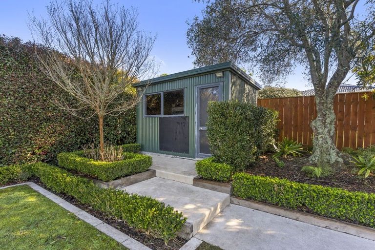 Photo of property in 1 Cassino Street, Bayswater, Auckland, 0622
