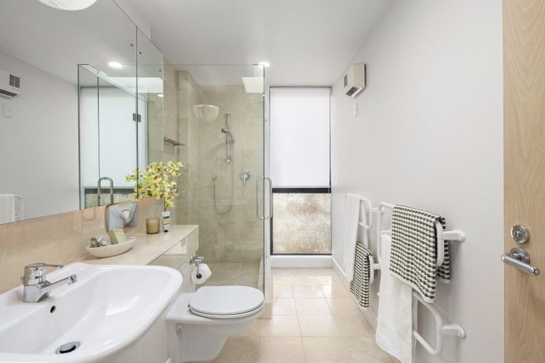 Photo of property in 7/308 Oriental Parade, Oriental Bay, Wellington, 6011