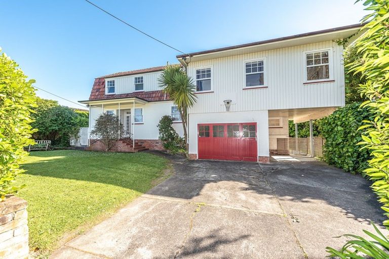 Photo of property in 3 Dickson Crescent, Saint Johns Hill, Whanganui, 4500