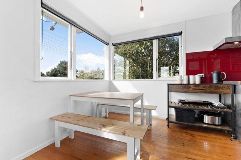 Photo of property in 97 Sunnyside Road, Sunnyvale, Auckland, 0612