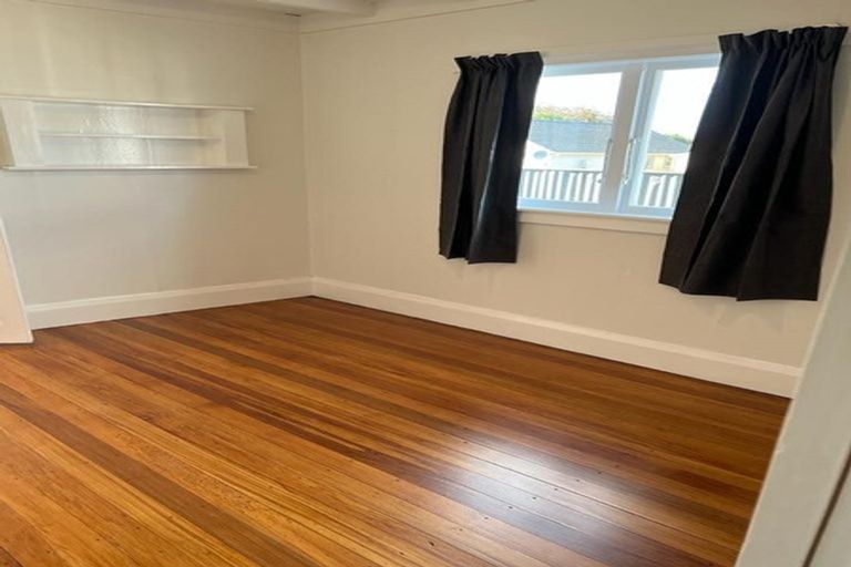 Photo of property in 12 Holyrood Terrace, Waipukurau, 4200
