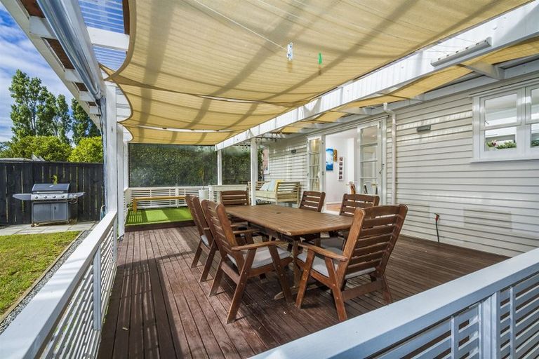 Photo of property in 202 Lake Road, Belmont, Auckland, 0622