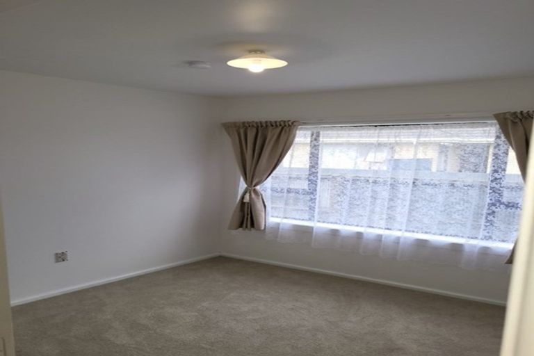 Photo of property in 33 Lyndhurst Crescent, Aranui, Christchurch, 8061