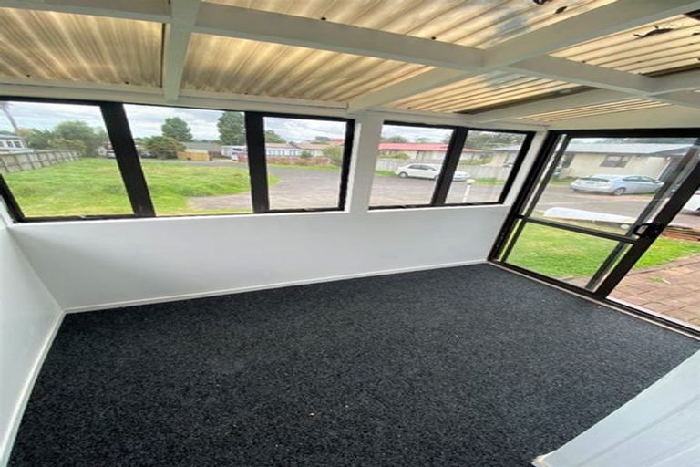 Photo of property in 9/30 Gifford Road, Papatoetoe, Auckland, 2025