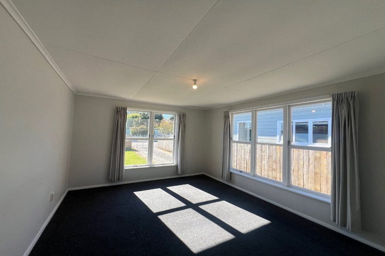 Photo of property in 20 Dunstan Street, Otaki, 5512