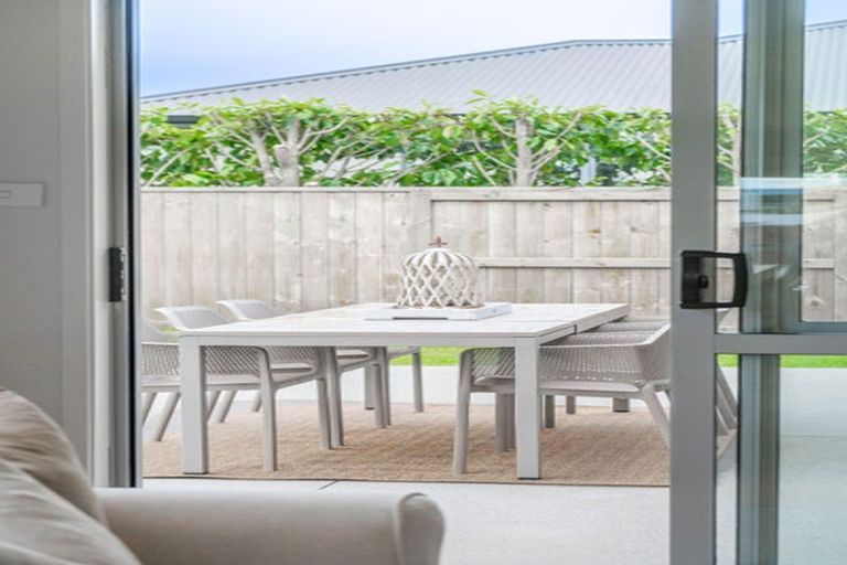 Photo of property in 100 Puhirake Crescent, Pyes Pa, Tauranga, 3112