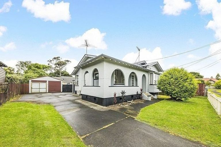 Photo of property in 8 Rosella Road, Mangere East, Auckland, 2024