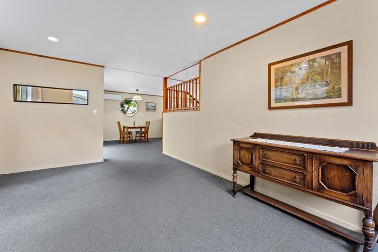 Photo of property in 2/56 Lavery Place, Sunnynook, Auckland, 0632