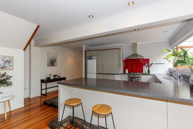 Photo of property in 44a Victoria Road, New Plymouth, 4310