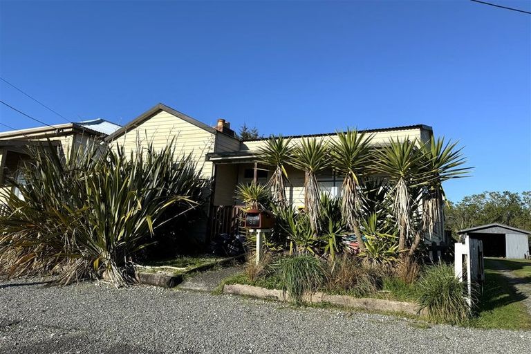 Photo of property in 39 Packers Quay, Blaketown, Greymouth, 7805