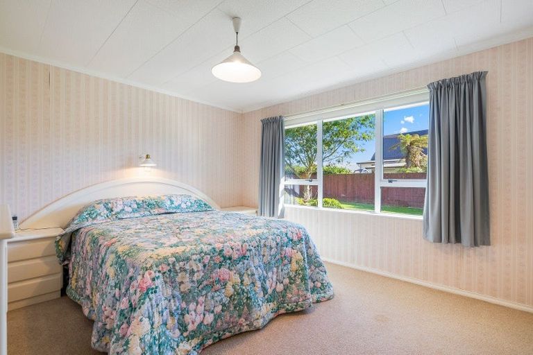 Photo of property in 6 Winslow Place, Levin, 5510