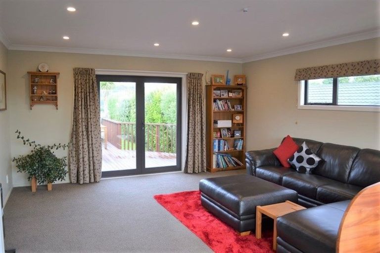 Photo of property in 5 The Top Gallant, Whitby, Porirua, 5024