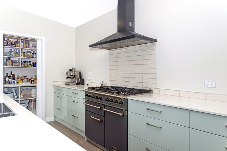 Photo of property in 14 Lysnar Street, Okitu, Gisborne, 4010