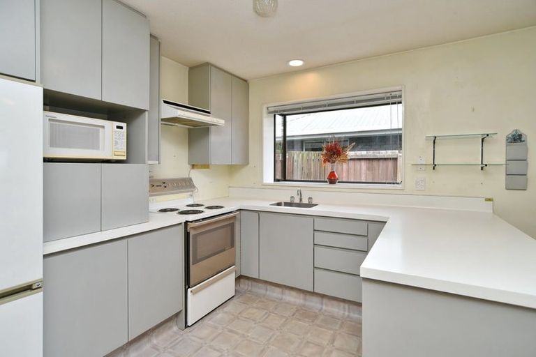 Photo of property in 1/49a Regency Crescent, Redwood, Christchurch, 8051