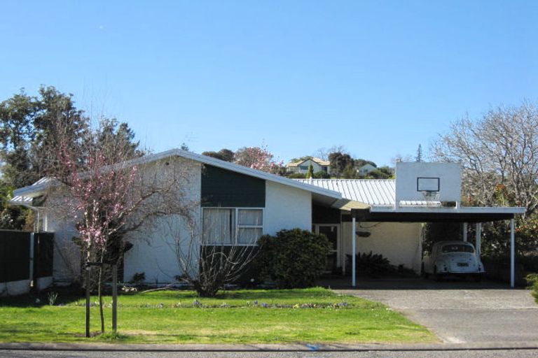 Photo of property in 27 Plassey Street, Havelock North, 4130