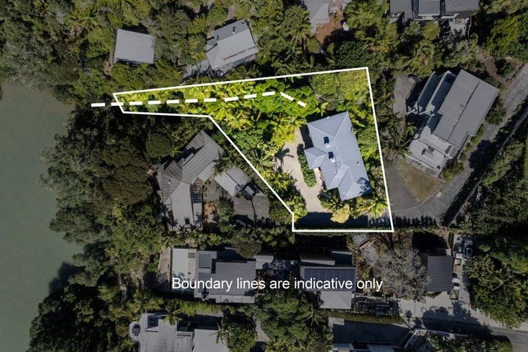 Photo of property in 27a Maritime Terrace, Birkenhead, Auckland, 0626