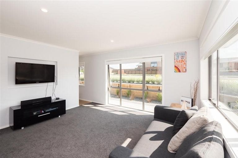 Photo of property in 7 Nikau Place, Hawera, 4610