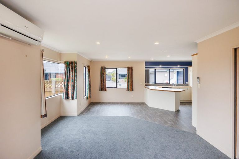 Photo of property in 27 Parnell Heights Drive, Kelvin Grove, Palmerston North, 4414