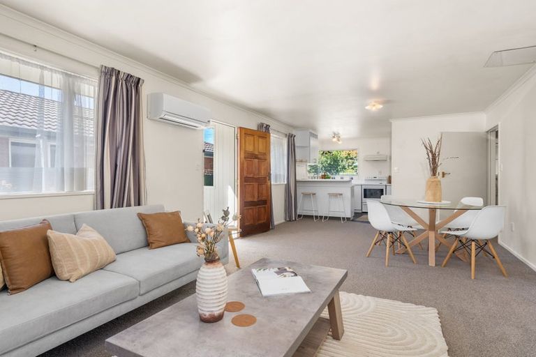 Photo of property in 151 Yaldhurst Road, Sockburn, Christchurch, 8042