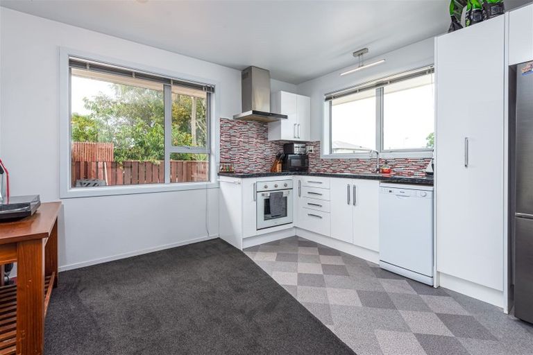 Photo of property in 4a Brentwood Street, Parklands, Christchurch, 8083