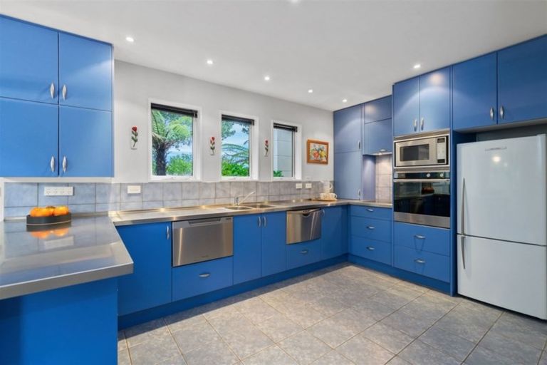 Photo of property in 30 Chateau Drive, Burnside, Christchurch, 8053