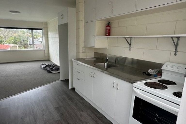 Photo of property in 2/1 Keldale Place, Forrest Hill, Auckland, 0620