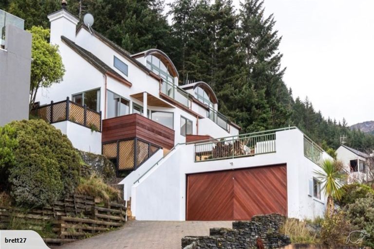 Photo of property in 1b Caples Place, Fernhill, Queenstown, 9300