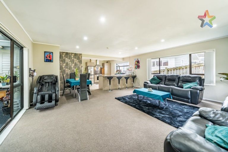 Photo of property in 131 Wainuiomata Road, Wainuiomata, Lower Hutt, 5014