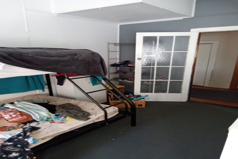 Photo of property in 31 Brougham Street, Westport, 7825