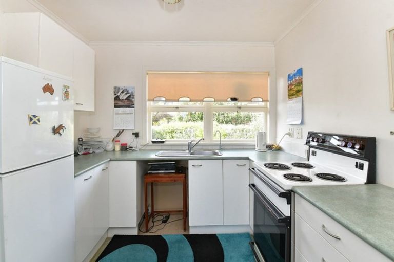 Photo of property in 48 Tindalls Bay Road, Tindalls Beach, Whangaparaoa, 0930