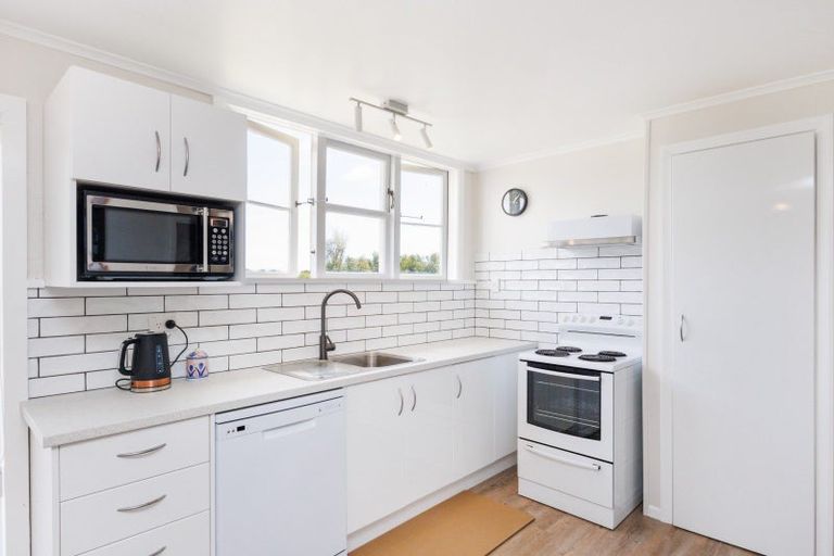 Photo of property in 88 Avenue Road, Foxton, 4814