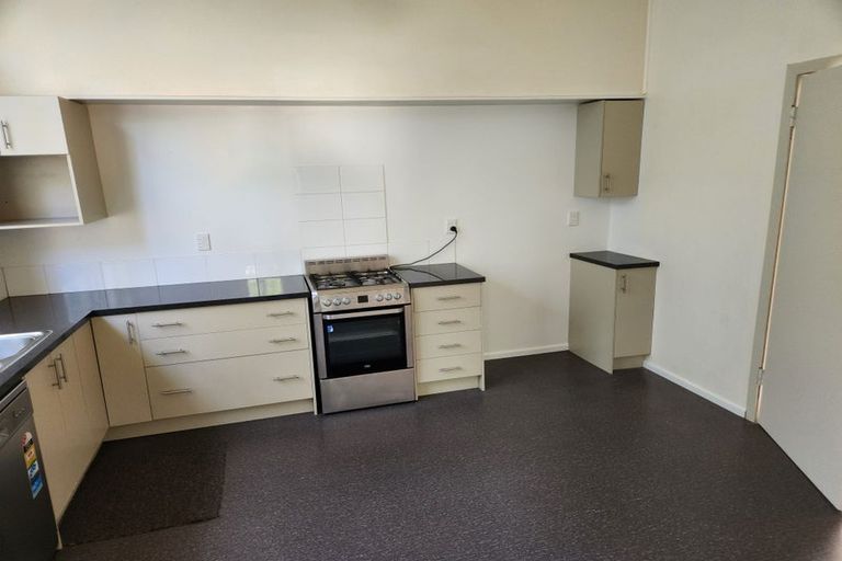 Photo of property in 22 Roy Street, Newtown, Wellington, 6021