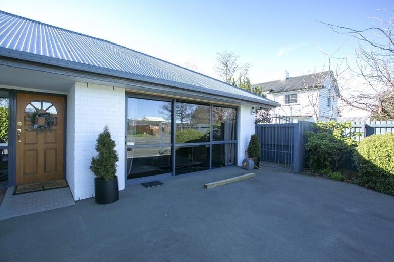 Photo of property in 21 Mona Square, Ashburton, 7700