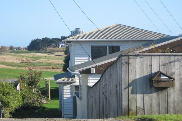 Photo of property in 30 Martin Road, Paraparaumu Beach, Paraparaumu, 5032