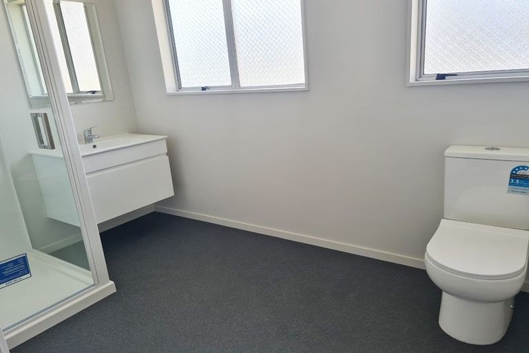 Photo of property in 27 Moore Crescent, Carterton, 5713