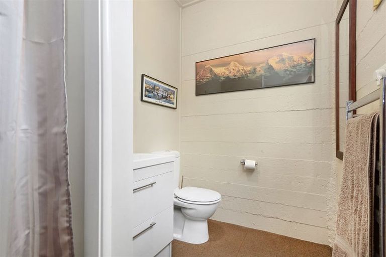 Photo of property in 39 Sunrise Boulevard, Tawa, Wellington, 5028