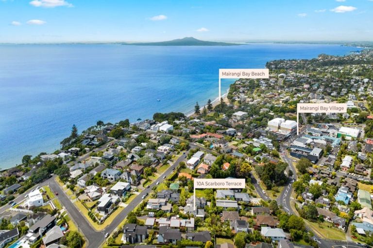 Photo of property in 10a Scarboro Terrace, Murrays Bay, Auckland, 0630