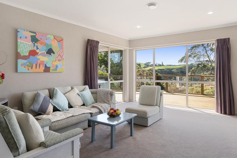 Photo of property in 28 Tuscany Place, Ohauiti, Tauranga, 3112