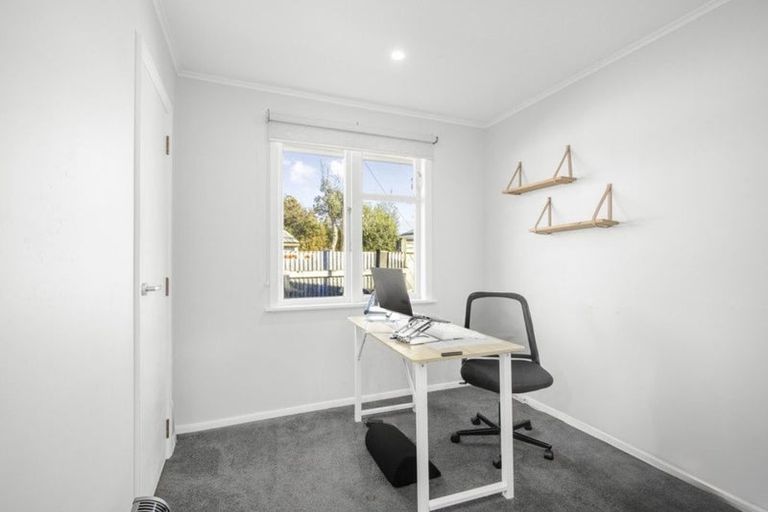 Photo of property in 12 Whangakoko Grove, Birchville, Upper Hutt, 5018