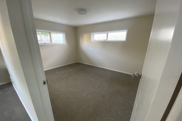 Photo of property in 25 Sheridan Drive, New Lynn, Auckland, 0600