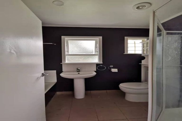 Photo of property in 21 Lynden Avenue, Hillcrest, Auckland, 0627