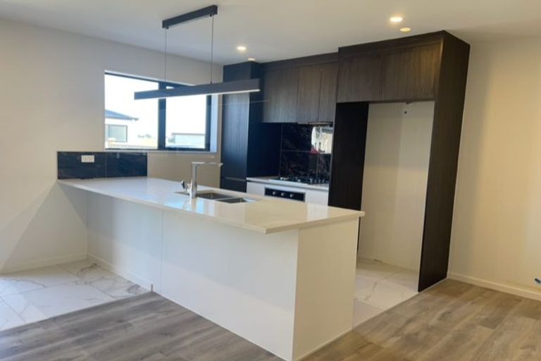 Photo of property in 13a Poruru Close, Papakura, 2110