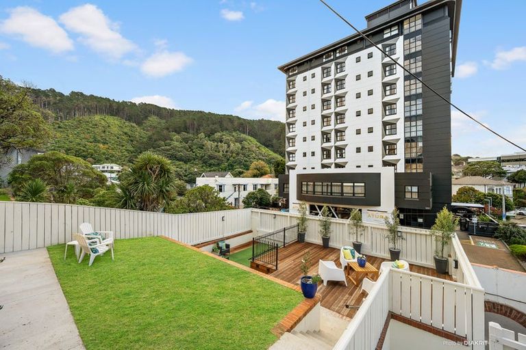 Photo of property in 25 Hawkestone Street, Thorndon, Wellington, 6011