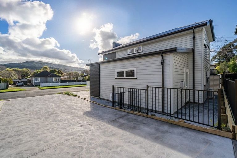 Photo of property in 70a Heretaunga Square, Silverstream, Upper Hutt, 5019